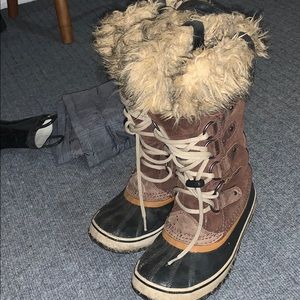 Sorels- generally worn